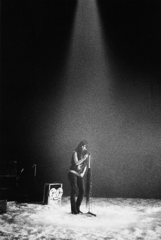 Gisèle Vienne's KINDERTOTENLIEDER (live music by KTL) @ Théâtre Joliette-Minoterie dans la cadre d'Actoral