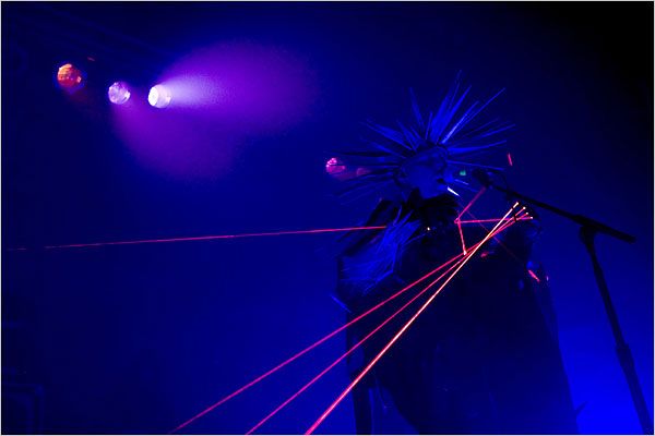 New York Times vs SUNN O)))