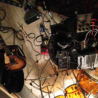 GRAVETEMPLE "Cosmic Urn" Orgone Studio London recording session shots