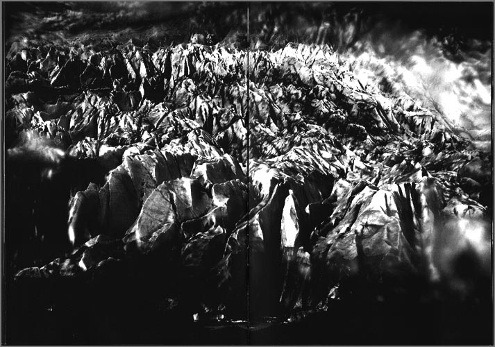 Gast Bouschet & Nadine Hilbert "UNGROUND" (w/ music by Stephen O'MALLEY) @ Fonderie Darling, Montreal
