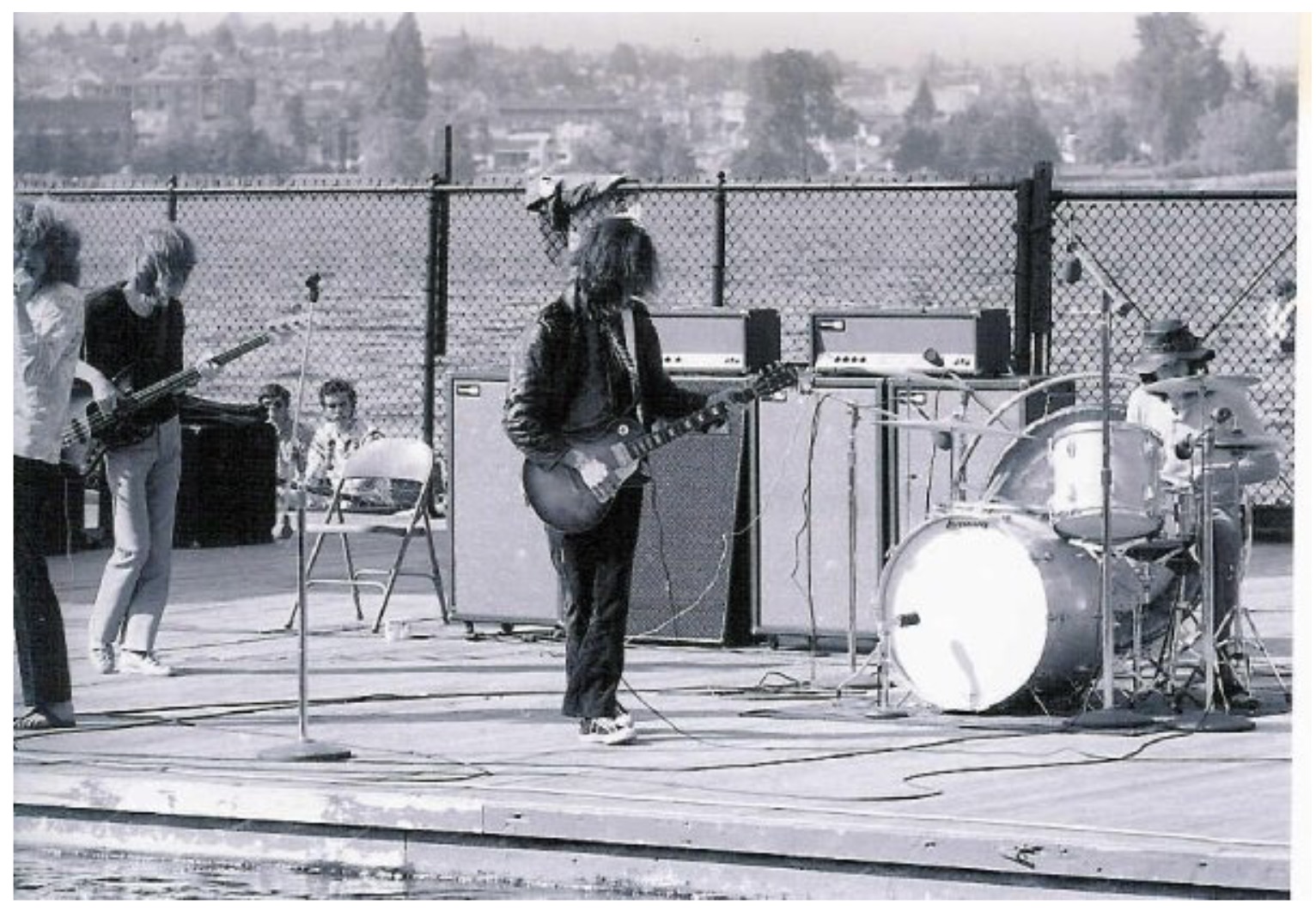 SUNN O))) 200S sighting John Paul Jones 1969
